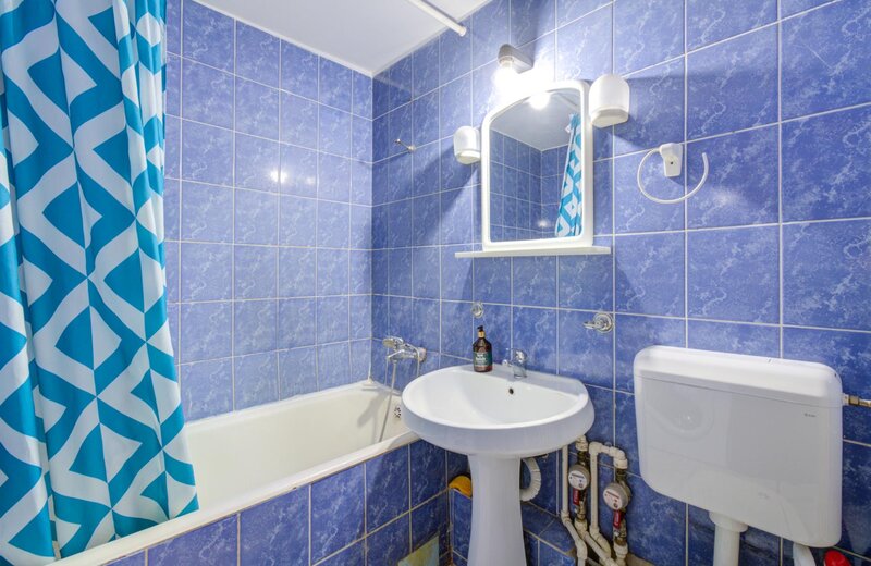 Iancului, metrou 3 min., apartament 2 camere decomandat.
